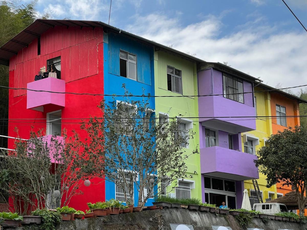 Romeo Inn Zhushan Bagian luar foto